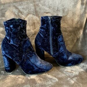 Blue faux velvet boots